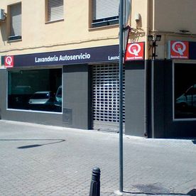 Lavandería Autoservicio Amador De Los Ríos fachada